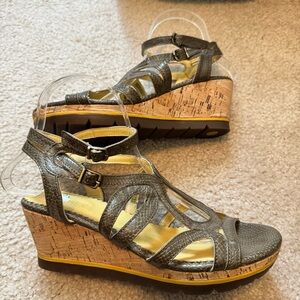 ANTHROPOLOGIE | BUSSOLA SAINT TROPEZ BEIGE GLADIATOR CORK WEDGE SANDALS |